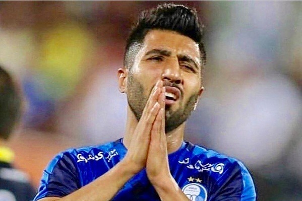  حضور فرشید اسماعیلی در هتل محل مذاکرات استقلال