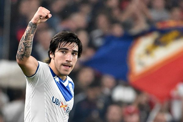  هافبکی که به اینتر نزدیک شده بود رسما به میلان پیوست