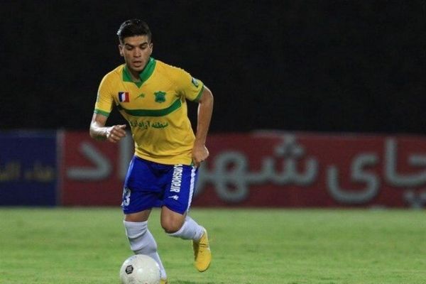 پیوستن هافبک صنعت نفت آبادان به معیذر قطر