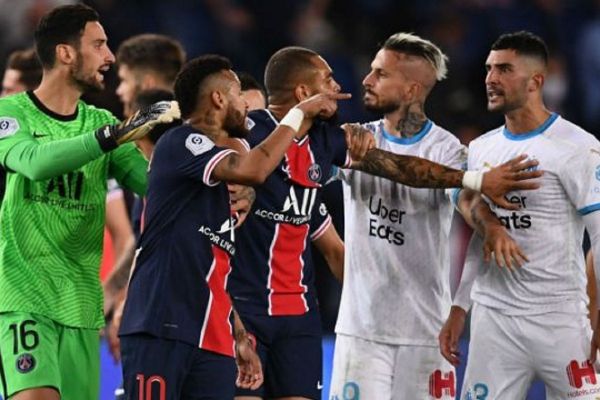 مدیر ورزشی پاریس باختیم و کنترل اعصابمان را از دست دادیم