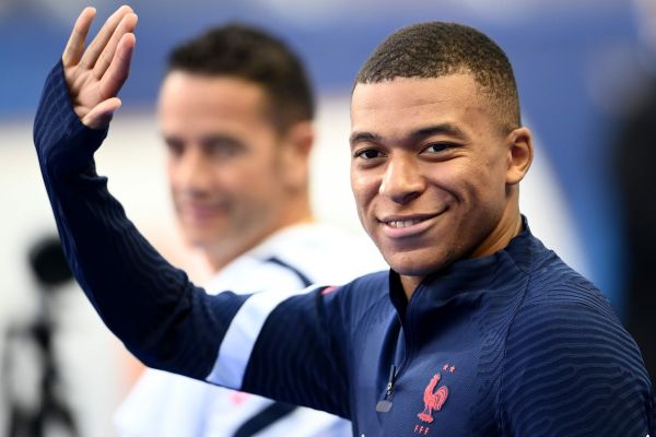 دلیل امباپه برای پیوستن به رئال مادرید علاقه بیش از حد به زیدان