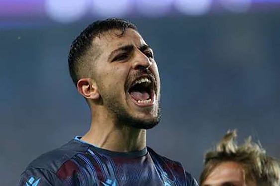  مدافع ایرانی همبازی مهدی طارمی می شود