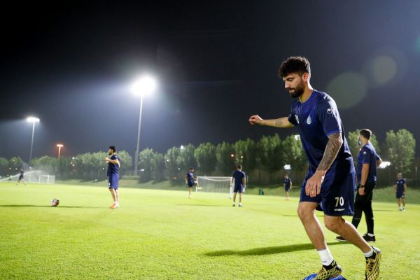 گزارش تمرین استقلال مرور کارهای تاکتیکی در زمین دانشگاه قطر