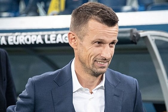 سیماک آزمون منفعل عمل کرد مجبور شدم او را تعویض کنم