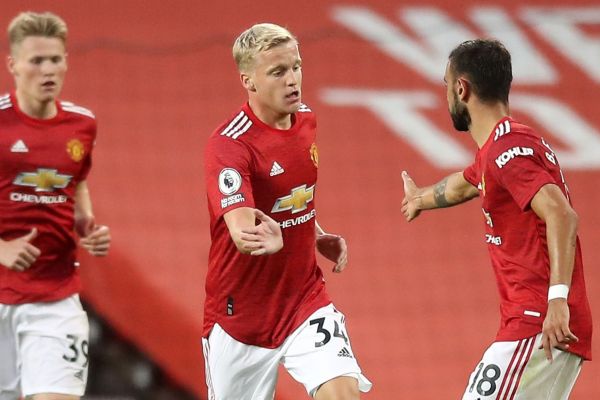  ناراحتی فن ده بیک از عملکرد بازیکنان یونایتد برابر پالاس