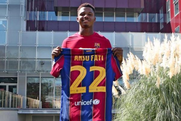  رونمایی رسمی بارسلونا از شماره پیراهن جدید آنسو فاتی