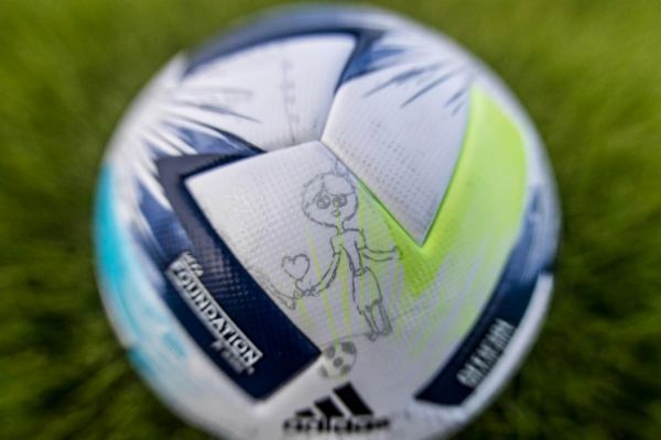 ماجرای جالب توپ بازی سوپرکاپ اروپا؛ از سرتاسر دنیا با عشق