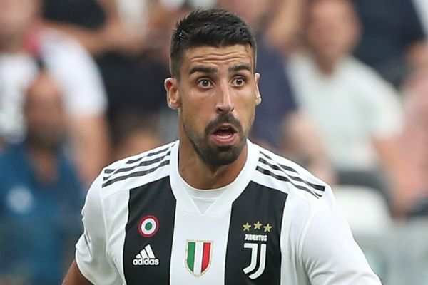 هافبک یوونتوس حاضر به جدایی از این تیم نمیشود