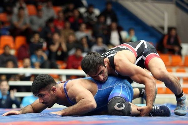 لیگ برتر کشتی آزاد استقلال گام اول را محکم برداشت