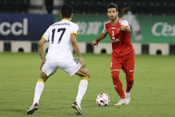  حاشیه بازی پرسپولیس و النصر  جروبحث داور با بازیکنان النصر