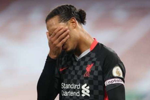 مهاجم سابق لیورپول فن دایک قدرت رهبری ندارد