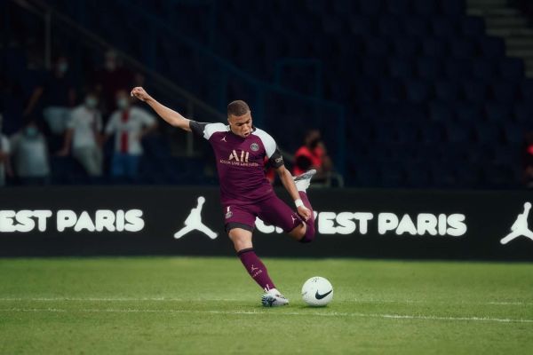  رونمایی از لباس سوم پاریسن ژرمن برای فصل ۲۱-۲۰۲۰