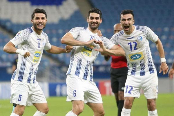  کریمی منتظر پیشنهاد جدید استقلال  او می‌خواهد بماند