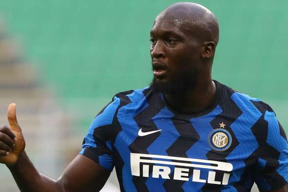  لوکاکو  با کونته در هر زمینه‌ای پیشرفت می‌کنم