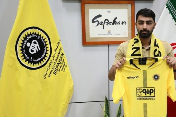  قرارداد طولانی مدت آقای گل فوتبال پایه ایران با سپاهان