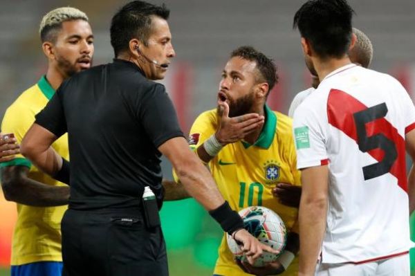 عصبانیت هواداران پرو از عملکرد نیمار تو همچنان یک شیرجهزن هستی