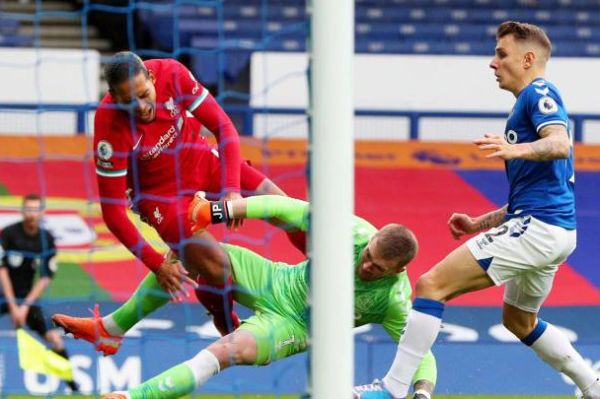  فراخوان هوادار لیورپول برای تجمع در مقابل ورزشگاه در اعتراض به VAR