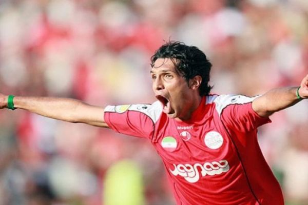  سپهر حیدری  غیبت نمایندگان وزارت ورزش در مجلس عجیب بود  نظر من به نظر علی کریمی نزدیک تر است