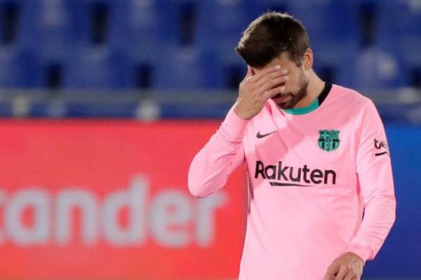  لب‌خوانی حرف‌های پیکه مقابل ختافه  لعنت، چقدر بی‌خیال هستید