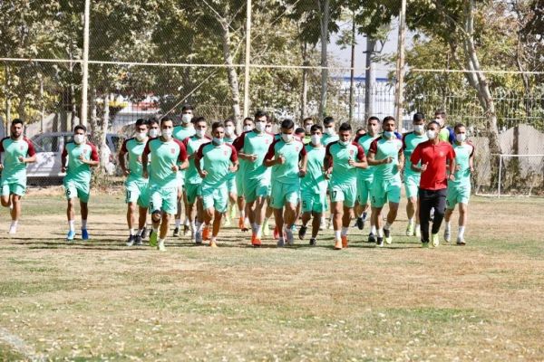 از سرگیری تمرینات شهرخودرو در مشهد شاگردان رحمتی تست PCR دادند