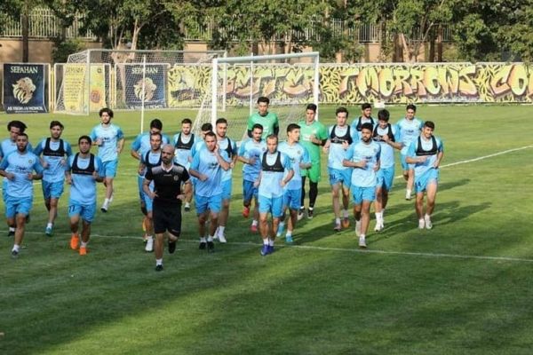  دیدار دوستانه سپاهان مقابل شاگردان خطیبی