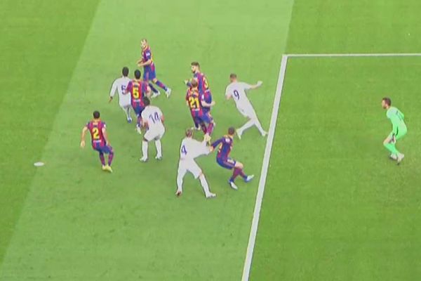  کارشناس داوری مارکا  این برخوردهای کوچک پنالتی نیست