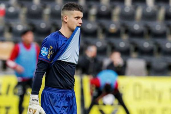 پاسخ دروازه بان ونلو به یک سوال دریافت 13 گل چه حسی داشت