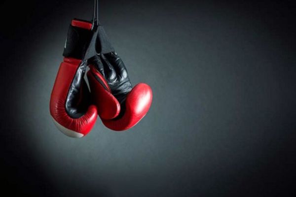  بوکسور معروف یک جوان را با چاقو به قتل رساند