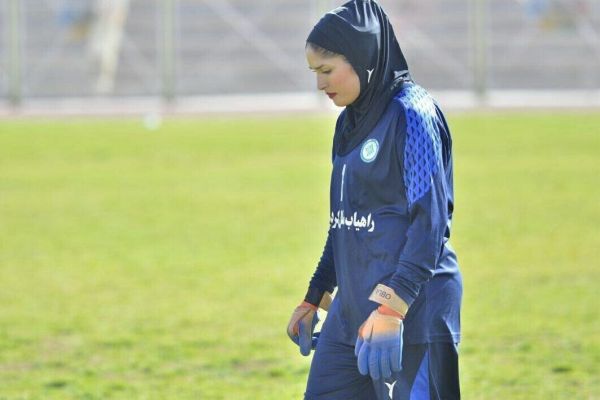  ملی‌پوش فوتبال زنان  امیدوارم لیگ هر چه زودتر آغاز شود