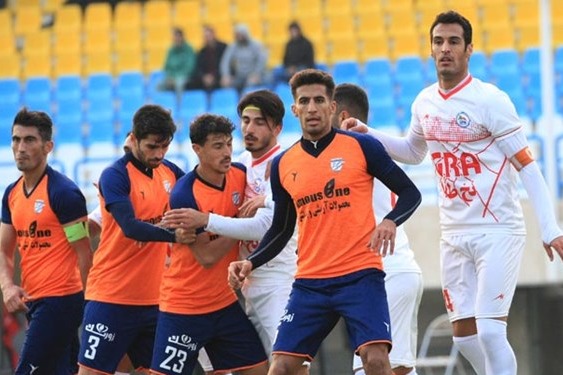 رئیس هیات فوتبال استان البرز اگر بازیکنی به گلریحان پول میدهد مستند اعلام کند