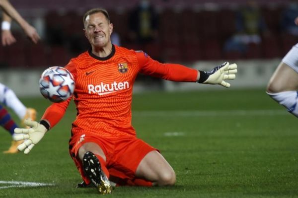 ترشتگن بارسلونا نیاز به پیشرفت دارد