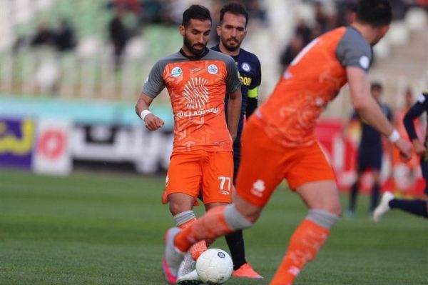 بارانی به دنبال ۳ امتیاز بازی با پرسپولیس بودیم علیاری فشار زیادی به خودم آوردم