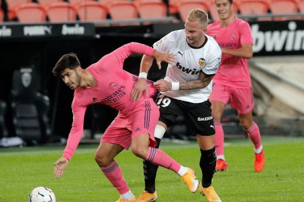  والنسیا 4-1 رئال مادرید؛ تحقیر تیم زیدان با هت‌تریک پنالتی‌ها