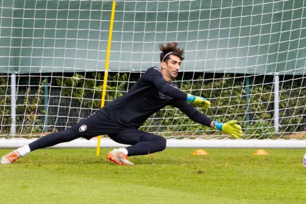  چهره روز؛ بیرانوند در وضعیت ینس لمان