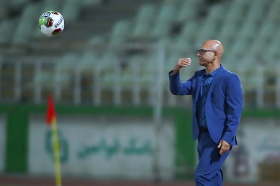  مربی جدید سپاهان مشکلی برای همراهی تیم در هفته اول نداشت