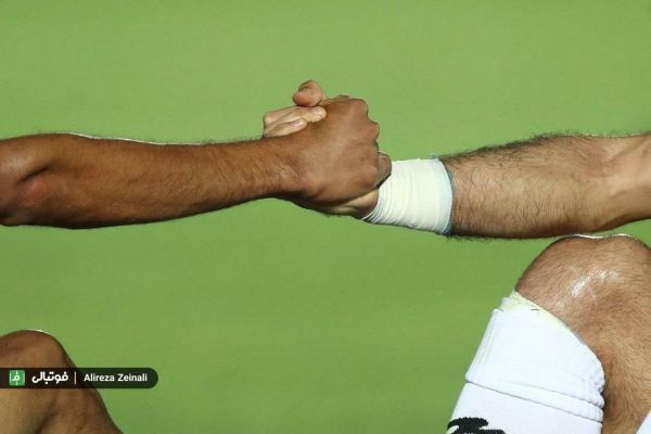 سپاهان و ذوبآهن به مصاف هم میروند