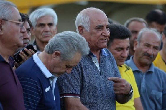 تابش ای کاش بیشتر از استاد یاوری استفاده میشد