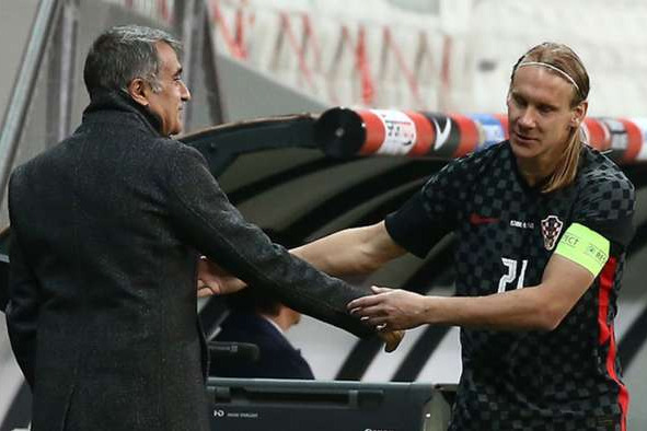 مورد عجیب ویدا؛ تعویض به دلیل کرونا