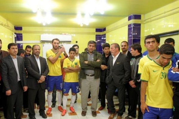  مدیرعامل صنعت نفت  بازی با پیکان به تعویق نمی‌افتد  پنجره نقل و انتقالات ما باز است