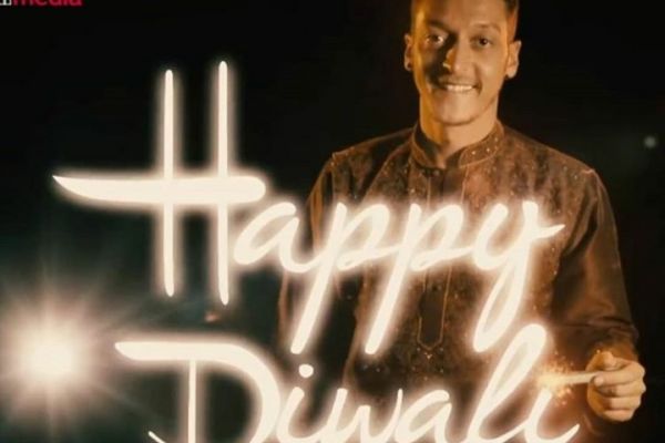 تبریک اینستاگرامی مسوت اوزیل برای جشن هندی