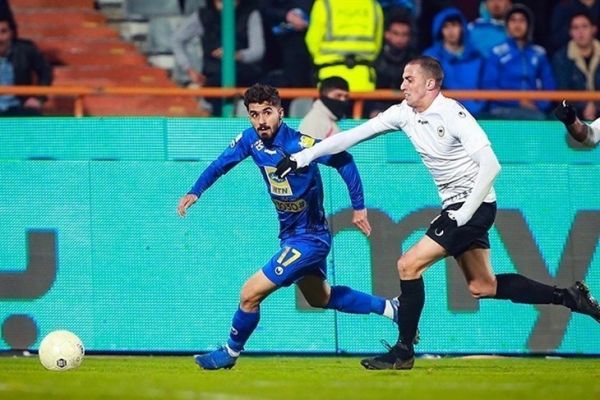  هافبک استقلال در آستانه جدایی قرار گرفت