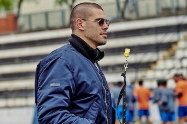 عکس؛ تیپ خاص و جالب دروازهبان سابق بارسلونا به عنوان سرمربی