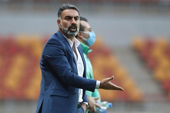 فکری از هواداران استقلال عذرخواهی میکنم