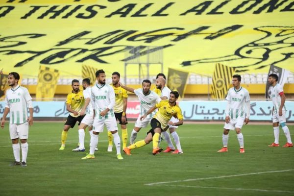  حسینی  گل سپاهان ۲ بار باید مردود می‌شد