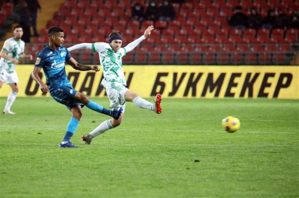 لیگ برتر روسیه توقف زنیت در شب غیبت آزمون