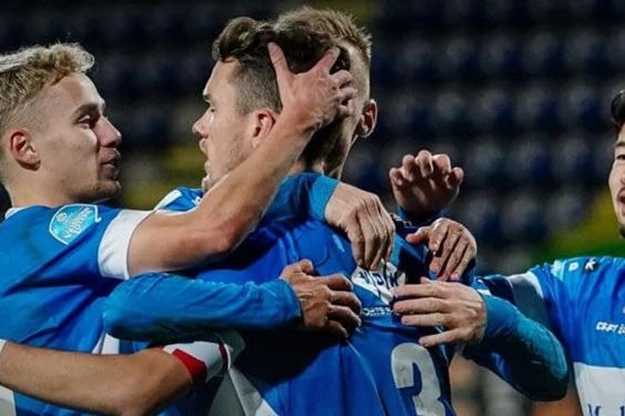  هفته نهم اردی‌ویزه  نیمکت نشینی قوچان‌نژاد در دیدار زووله مقابل اوترخت