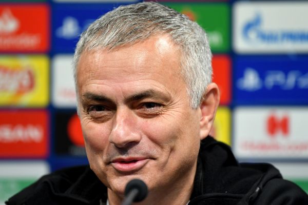 مورینیو موهای سفیدم ربطی به استرس ندارد