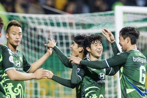  پیروزی چونبوک موتورز و توقف یوکوهاما در لیگ قهرمانان آسیا