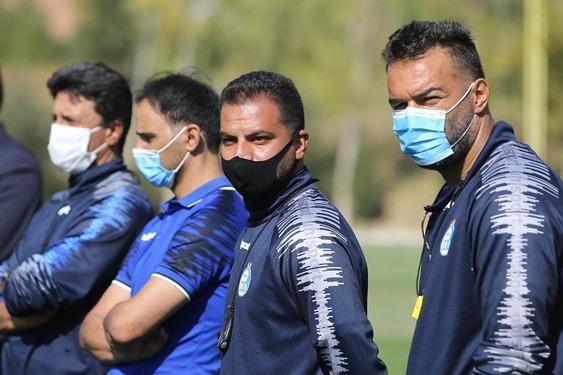 مجوز مربیگری دستیار فکری صادر نشده است کمیته آموزش دفتری با عنوان دیگری روی نیمکت مینشیند