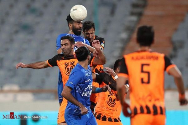 نقیزاده شاید خوب نتیجه نگرفتیم ولی خوب بازی میکنیم هدف اصلی ما ماندن در لیگ برتر است